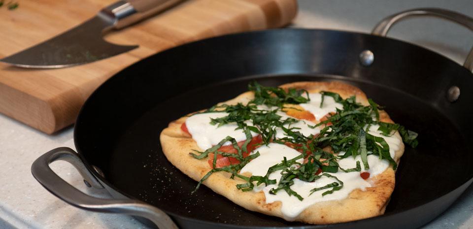 Simple 15-Minute Margherita Pizza for Busy Nights