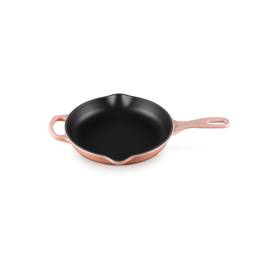 Le Creuset 9″ Signature Cast Iron Handle Skillet