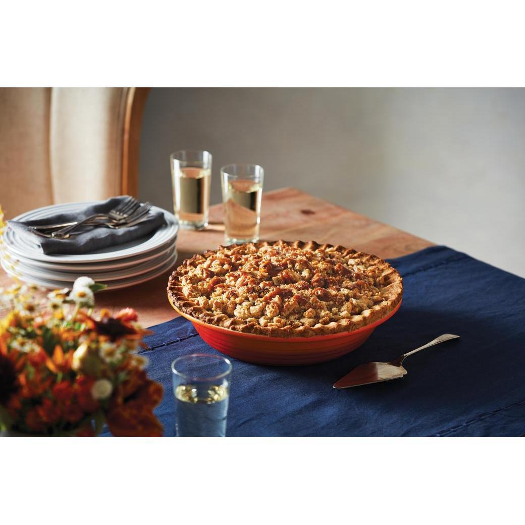 Le Creuset Stoneware Pie Dish - J.L. Hufford